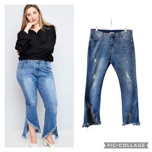 NWT! Hayden Frayed Distressed Medium Light Wash Denim  Split Flare Jeans Large